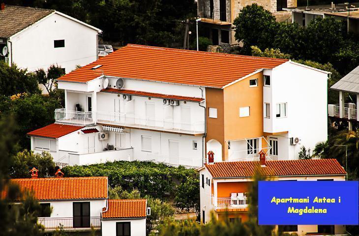 Apartments Antea & Magdalena Pirovac Eksteriør bilde